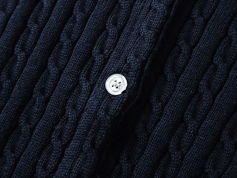 Style number: 2501 P200 Polo Ralph Lauren sweater Pony embroidered cable style single-breasted long-sleeved knit Color: White Pink Black Navy Gray Size: S (90-100) m (110-120) L (130-140) xL (150-160)
